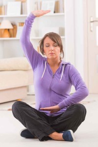 Kobieta ćwicząca Qi Gong medyczny